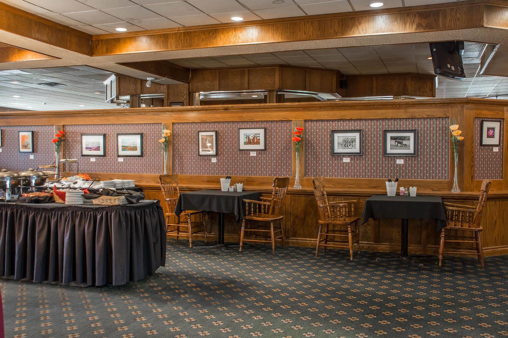 Quality Hotel & Suites Woodstock Exterior foto